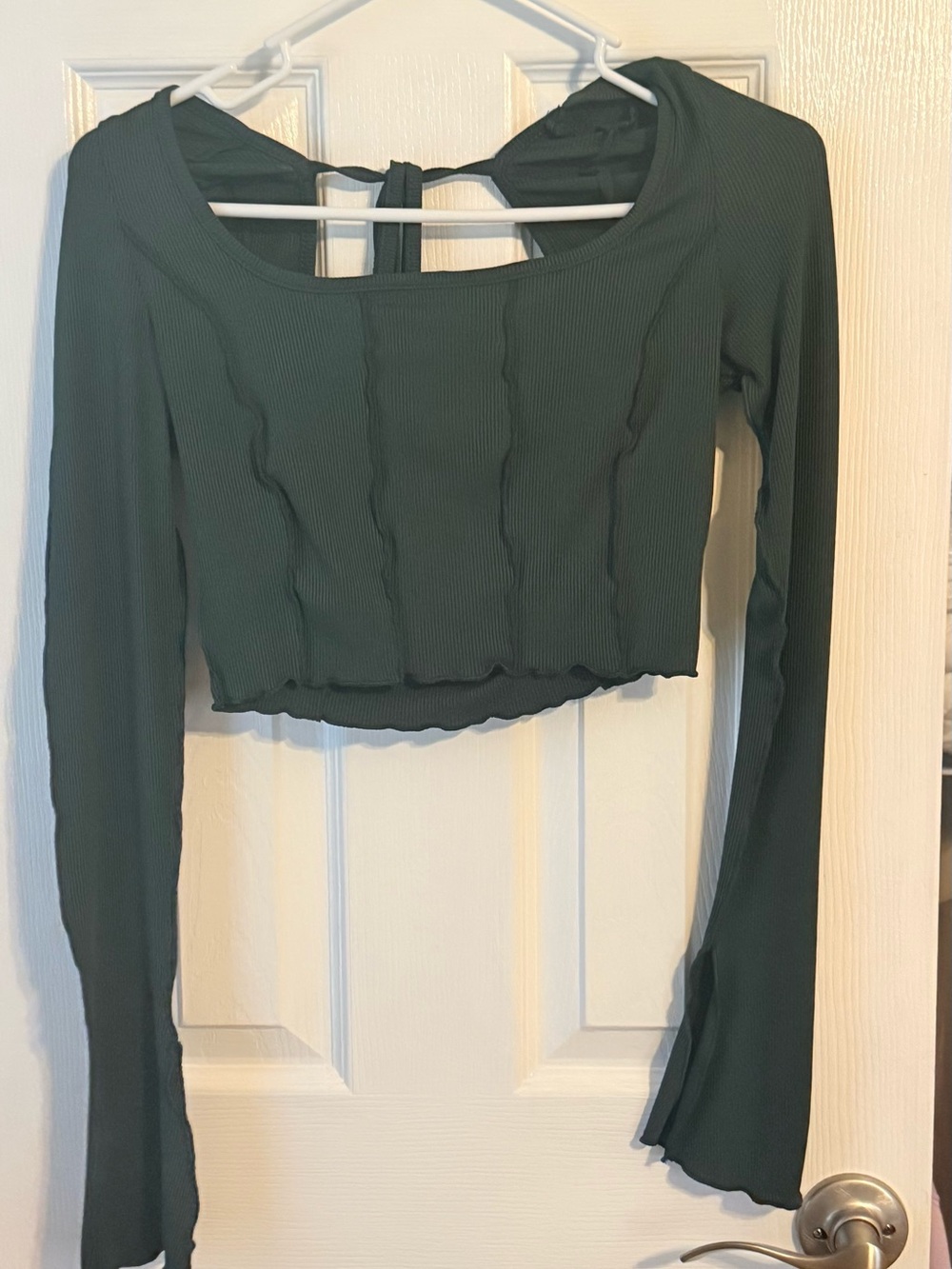 Green Long-Sleeve Ribbed Crop Top